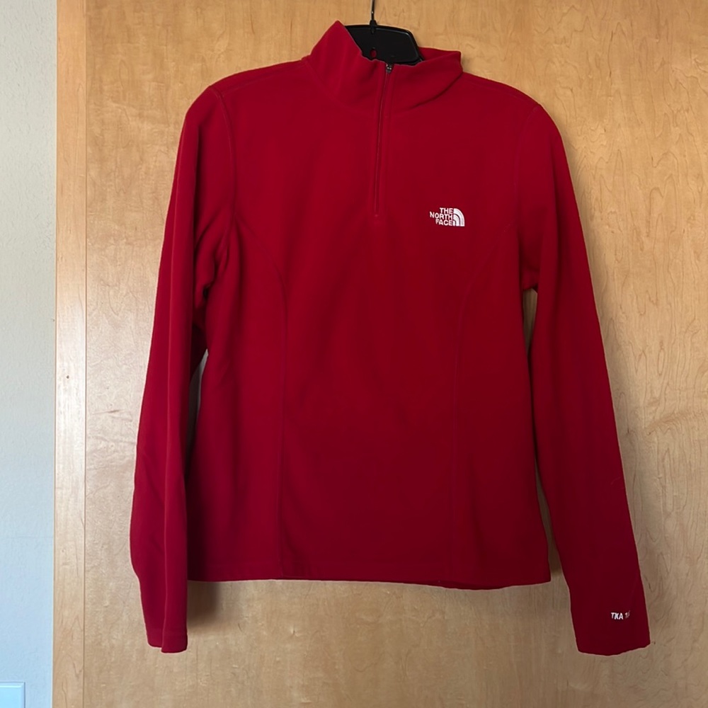 Women’s The North Face 1/4 zip - Size M - Red